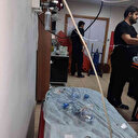 Ölen hastanın yakınları sağlık çalışanlarına saldırdı: Hastane savaş alanına döndü