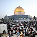 Binlerce Müslüman Kadir Gecesi için Mescid-i Aksa'ya akın etti