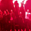 Trabzonsporlu futbolculardan meşaleli şampiyonluk kutlaması