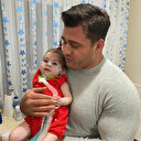 Rıza Kayaalp'ten duygulandıran davranış: Ödülünü SMA hastasına bağışladı