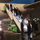 İstanbul'da 449 düzensiz göçmen yakalandı: Kaçaklar sınır dışı edilmek üzere uçağa bindirildi