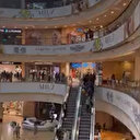 Rusya'da mağazalarını kapattığını söyleyen birçok firmanın faaliyetlerine devam ettiği iddia edildi