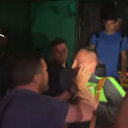 Bursaspor Kaptanı Burak Altıparmak taraftarlarla tartıştı: Boğazını sıktılar