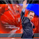 FOX sunucusu Selçuk Tepeli'den tepki çeken hareket: Canlı yayında rejiyi azarlayıp kameramana bardak fırlattı