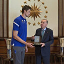 Tibor Pleiss'ın boyu Cumhurbaşkanı Erdoğan'ı şaşırttı