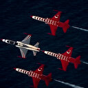 Türk Yıldızları'nın gösterisi Bayraktar AKINCI TİHA'nın kamerasında