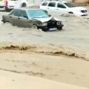 Ankara Mamak'ta motosiklet ve otomobiller sele kapıldı