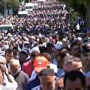 Fatih Camii ve çevresinde insan seli: Mahmut Efendi'nin cenazesine akın ettiler