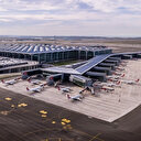 Antalya Havalimanı bayramın ilk günü bin 34 uçak trafiğiyle rekor tazeledi