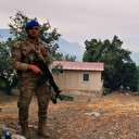 Datça'da orman yangını: Askerler tahliye edilen evlerin önünde nöbet tutuyor