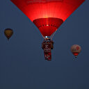 Kapadokya’da balonlar Türk bayrakları ve Ömer Halisdemir posteriyle havalandı