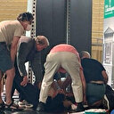 Yazar Salman Rüşdi'ye saldırı: Konferans verdiği sahnede boynundan bıçaklandı