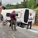Rize'de tur otobüsü devrildi: Çok sayıda yaralı var