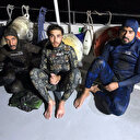 Dalgıç kıyafetli kaçak göçmenler yakalandı: Yunan adalarına yüzerek geçeceklerdi