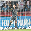 Trabzonspor'un kalecisi Muhammet Taha Tepe Mertens'e geçit vermedi: İşte o kurtarış
