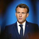 İslam'a hakaretin 'ifade özgürlüğü' kapsamında değerlendirildiği Fransa'da Macron'u hedef alan şarkıcının mikrofonu kapatıldı