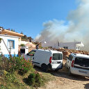 Mersin'de çıkan orman yangınına müdahale ediliyor: Tedbiren 30 ev boşaltıldı