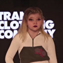 New York moda haftasında LGBT skandalı: Cinsiyeti değiştirilen 10 yaşındaki çocuğu podyuma çıkardılar