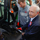 Kılıçdaroğlu'nun da katıldığı mazot dağıtım töreninde traktöre mazot verilemedi