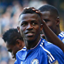 Ramires kramponlarını astı