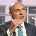 Sterlinde tarihi düşüş: İngiliz Hazinesi krize neden olan düzenlemelerden geri adım atmıyor