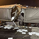 Üç tır birbirine girdi: TEM'deki kazada bir kişi ağır yaralandı