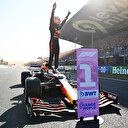 Verstappen Singapur'da şampiyonluğunu ilan edebilir