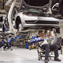 Almanya'daki enerji krizi otomobil devini de vurdu: Kaloriferleri kısıp mont dağıttılar