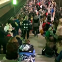 Rus saldırıları sonrası Kiev'de siviller metro istasyonlarına sığındı