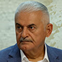 Binali Yıldırım'ın aracı Azerbaycan'da kaza yaptı