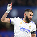 Benzema sağ eline neden bandaj takıyor?