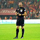 Ali Palabıyık'ın gösterdiği kırmızı kart sosyal medyada tepkiyle karşılandı