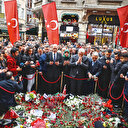 Numan Kurtulmuş karanfil bıraktı: Bunlara kim silah veriyor