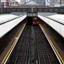 Fransa'da tren kontrolörlerinin grevi ulaşımı sekteye uğrattı