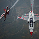 Konya'da Türk Yıldızları'na ait eğitim uçağı düştü: Pilot uçaktan atlayarak kurtuldu