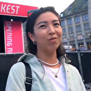 Hollanda'da Türkçe şarkıları duyan Kırgızistan Türkü bir kadın duygu dolu anlar yaşadı