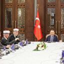 Zulme boyun eğmeyiz: Fuat Oktay Batı Trakya Türklerini kabul etti