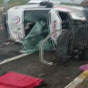 Diyarbakır'da ambulans ve tır çarpıştı: 2'si ağır 6 yaralı