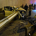 Kadıköy’de otomobil bariyerlere ok gibi saplandı: Kaçan sürücü dakikalar sonra geri geldi