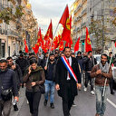 Fransız vekil Delogu Paris'te ortalığı savaş alanına çeviren PKK yandaşlarıyla birlikte yürüdü