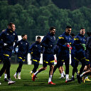 Fenerbahçe'de 2 oyuncu Galatasaray derbisi öncesinde kart sınırında