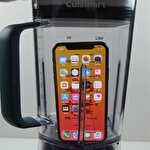 iPhone X’u parçalayıp suyunu içmeye çalıştı!