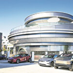 Elon Musk'ın gelecekten gelen restoranı: Hollywood’un kalbinde Tesla diner