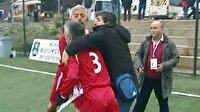 Hakemi koltuk değnekleriyle kovaladı