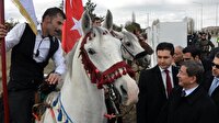 Davutoğlu'ndan Erzurum'da Kars esprisi