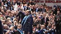 Akdoğan'ın sözleri salondakileri ayağa kaldırdı