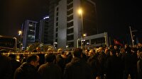 Bank Asya'da hesabı bulunan vatandaşlar bina önünde toplandı