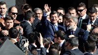 Davutoğlu'na cami çıkışı yoğun ilgi