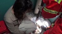 Ayağı tuvalet çukuruna sıkışan kadın kaşıkla kurtarıldı
