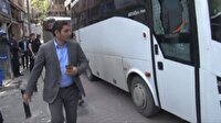 CHP'li vekil polis aracının camını kırdı!